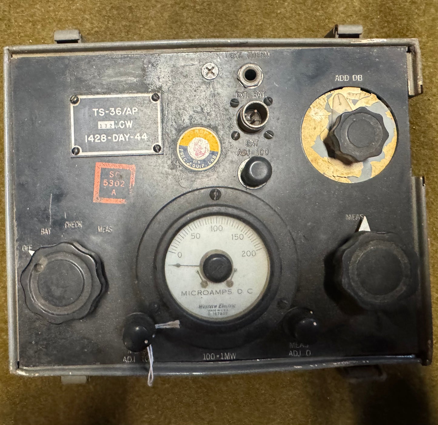 Original WWII U.S. military TS-36/AP test set, dated 1944