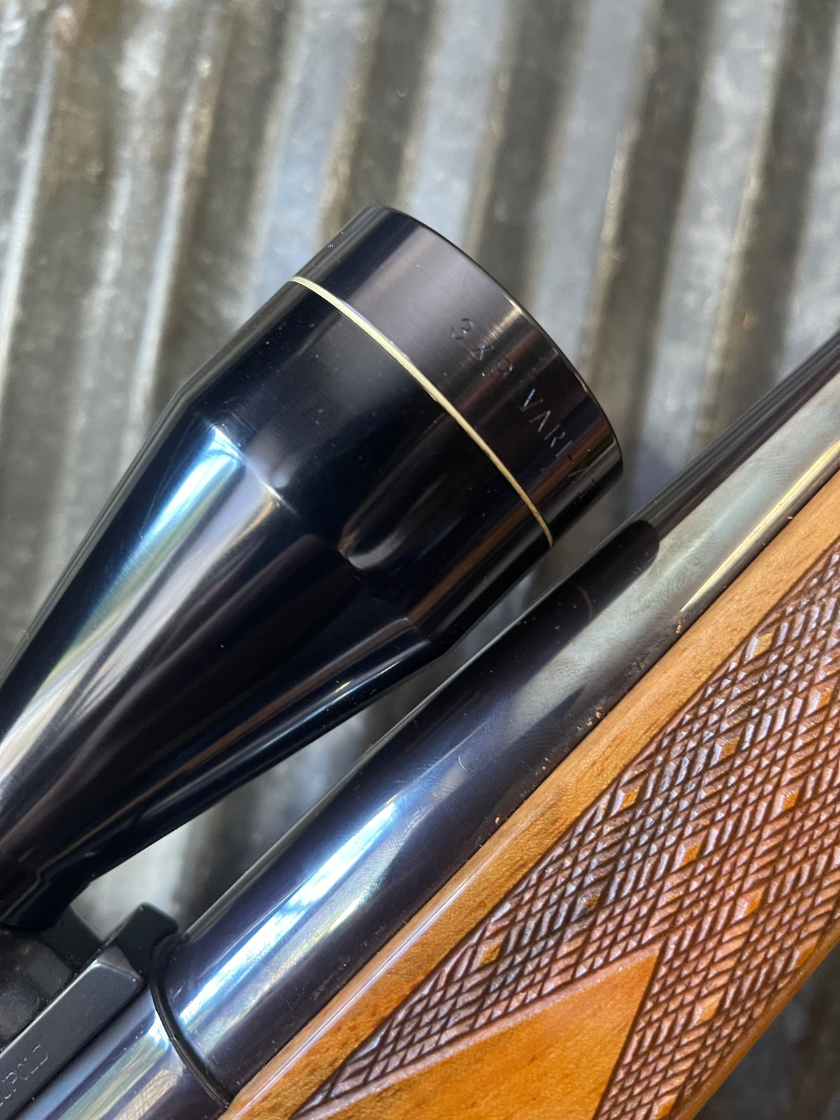 Weatherby Mark V .340 Weatherby Magnum – High-Grade Walnut – Leupold Vari-X II 3-9x Scope