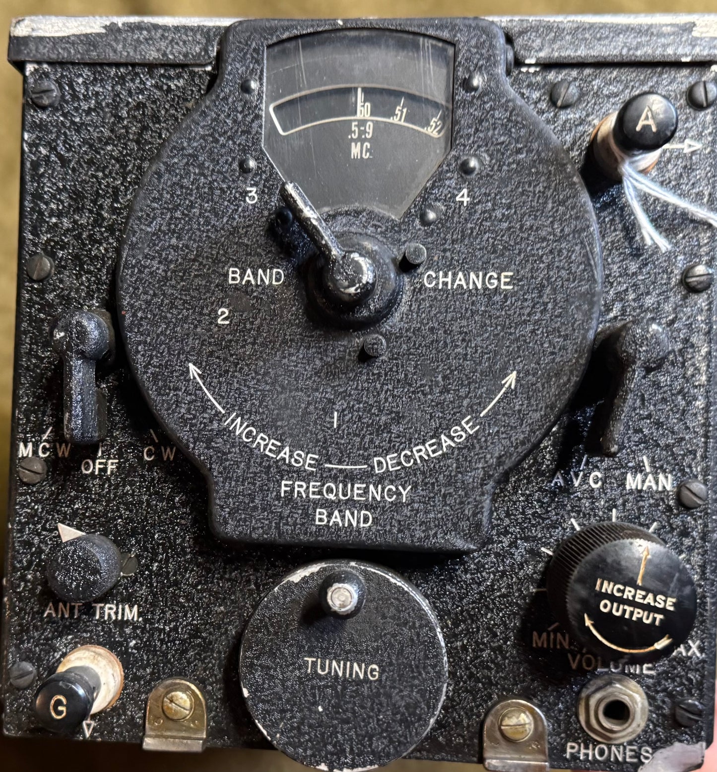 WWII U.S. Navy Radio Receiver CG-46115 (RAX-1) – General Electric