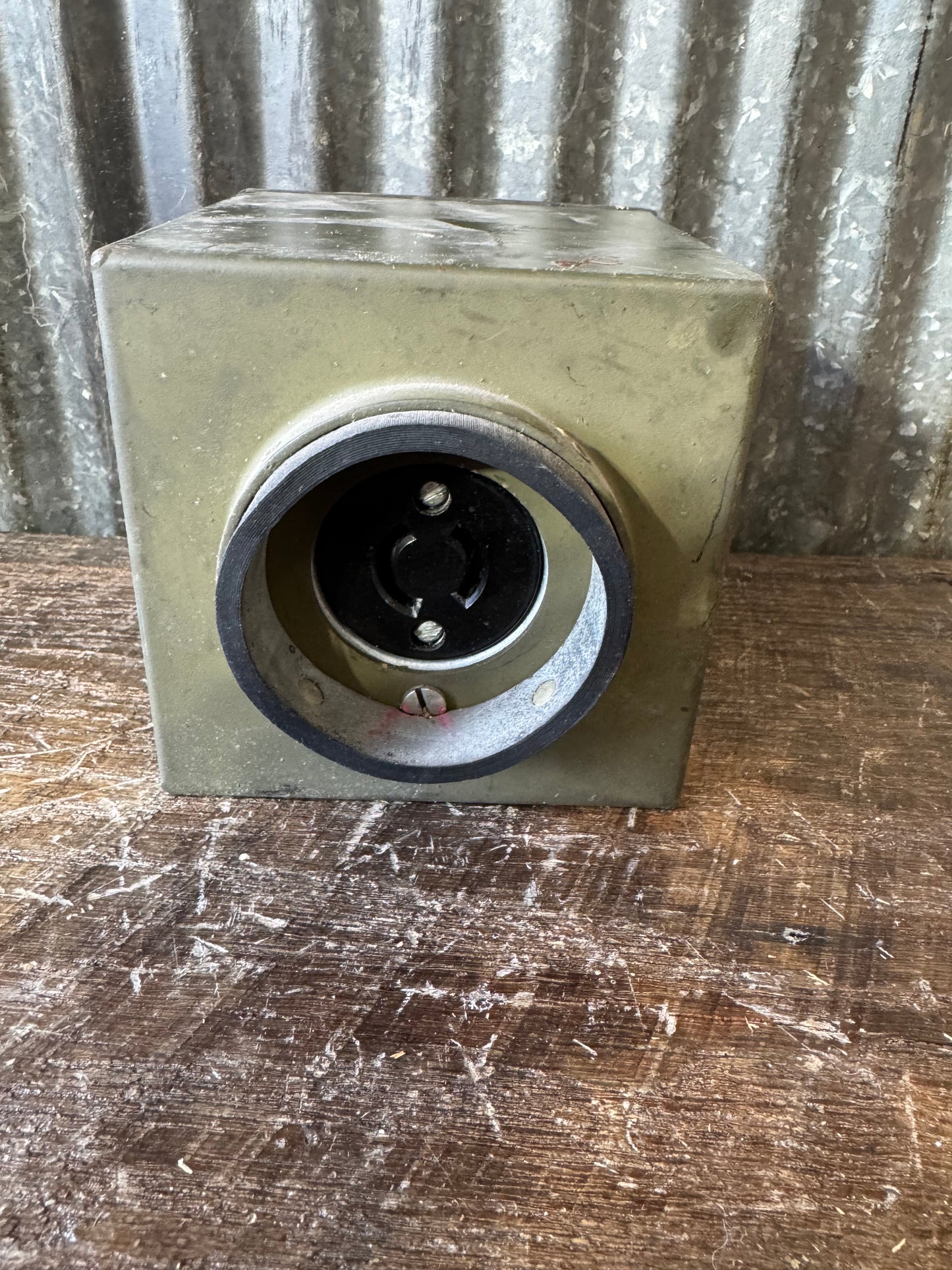U.S. Army Signal Corps Junction Box J-122/TPN-2 – WWII Radar Equipment
