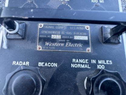 WWII U.S. Army Signal Corps BC-1045-B Beacon Synchronizer Radar Control Unit
