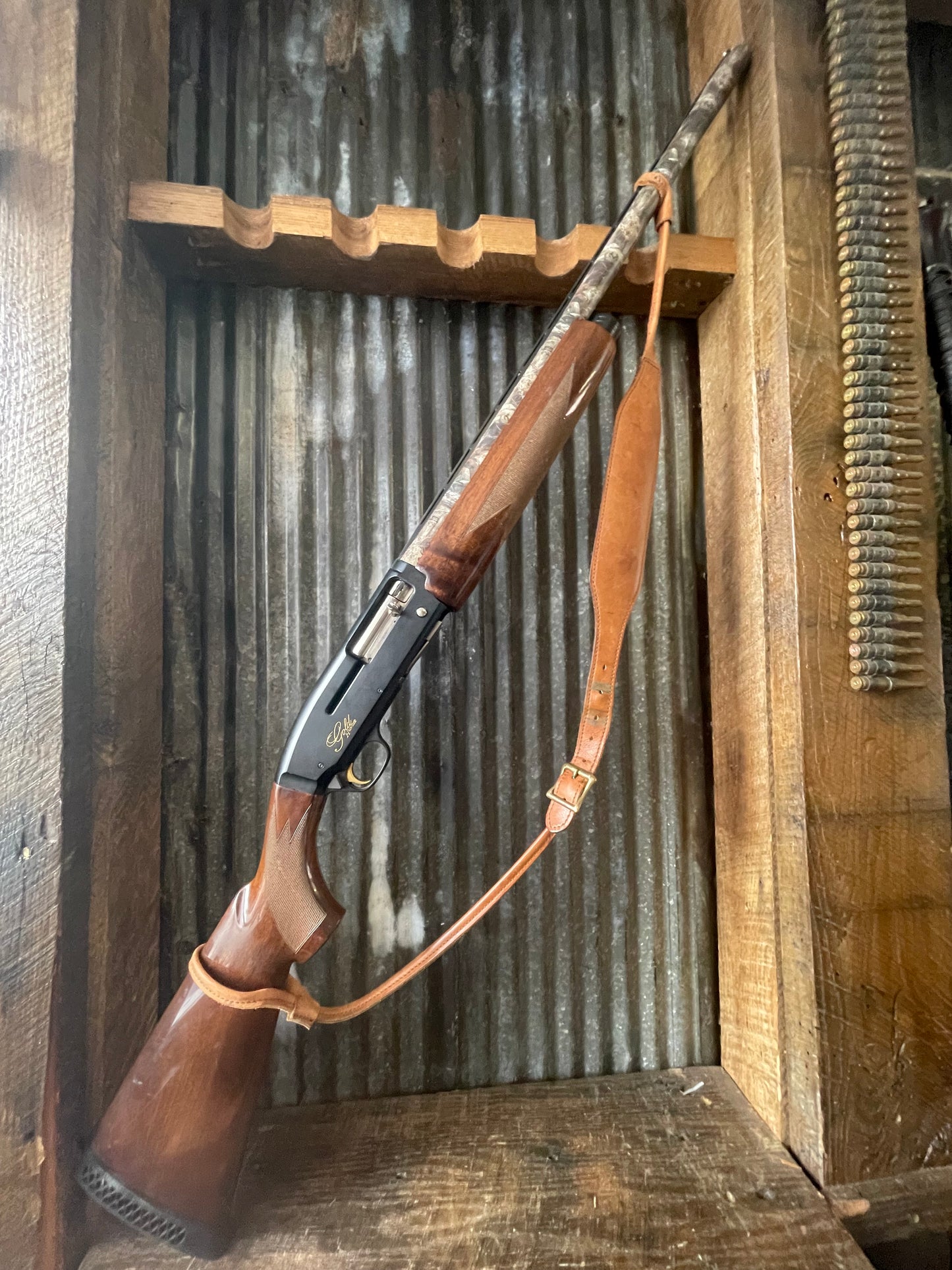 Browning Gold Hunter Semi-Auto Shotgun – 12 Gauge – Walnut Stock