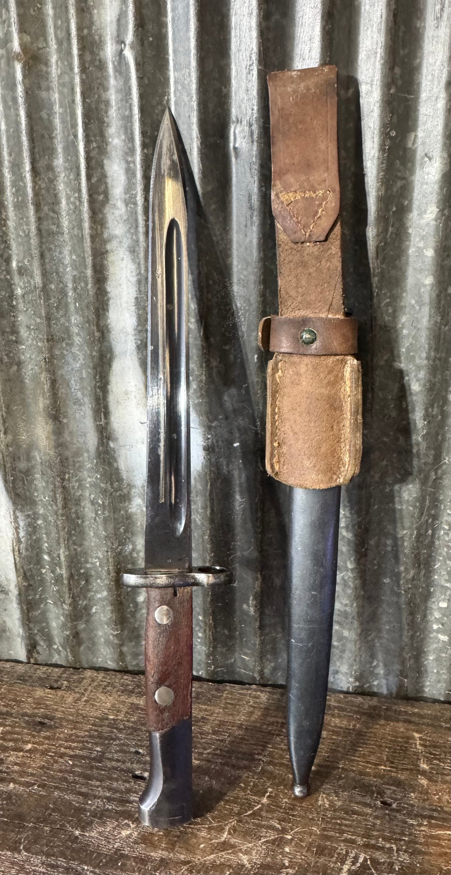 Original WWII German K98 Bayonet by Elite-Diamant (44) – Matching Scabbard with Frog