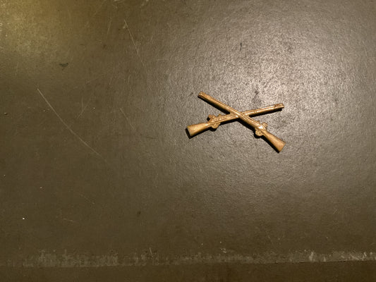 WWII US Officers Cross Flintock Insignia Pin Snowflake Back
