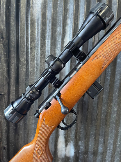 Marlin Model 917V Heavy Barrel Rifle – .17 HMR – Tasco 3-9x40 Scope – Bipod Included