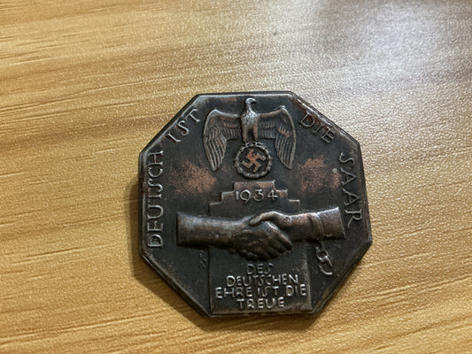 1934 German Referendum Commemorative Tinnie Badge