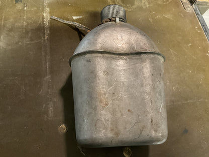 WWII Canteen no Cover (o)