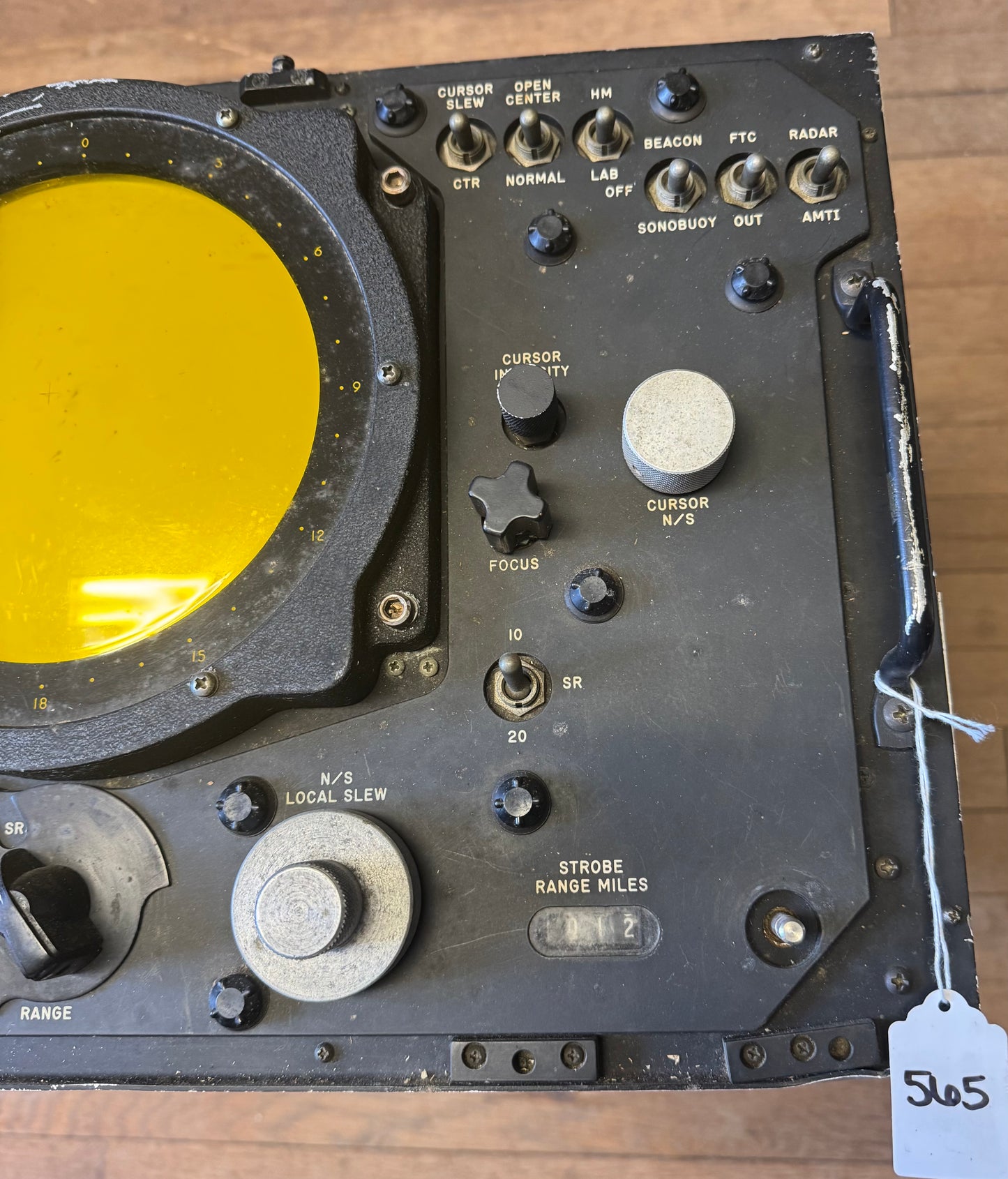 U.S. Navy AN/APS-20B Radar Scope Display Unit – Yellow CRT Screen – Military Aircraft Radar