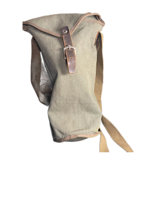 Italian T35 Gas Mask with Canister and Original Carrying Bag