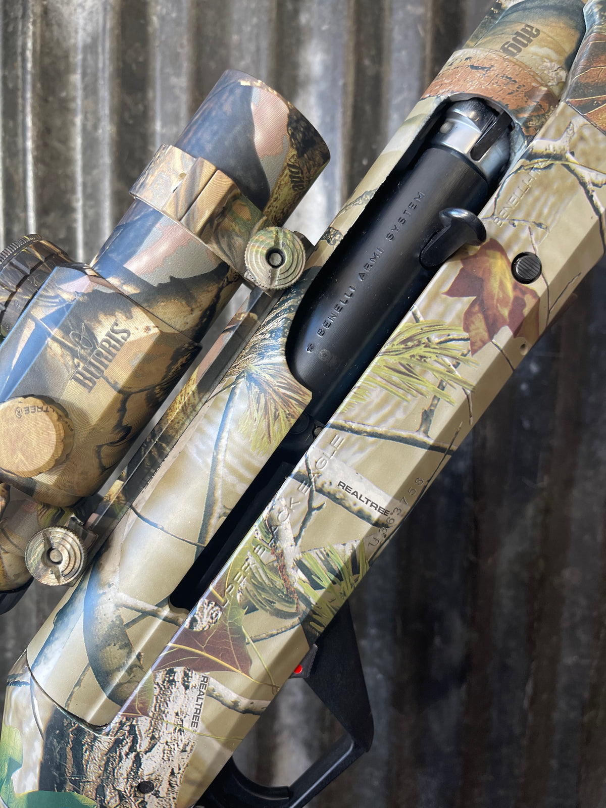 Benelli Super Black Eagle II 12 Gauge 3.5” Realtree Camo – Pistol Grip – Burris Red Dot – Unfired