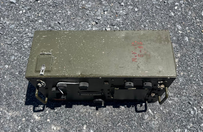 WWII U.S. Signal Corps I-222-A Signal Generator — 1944