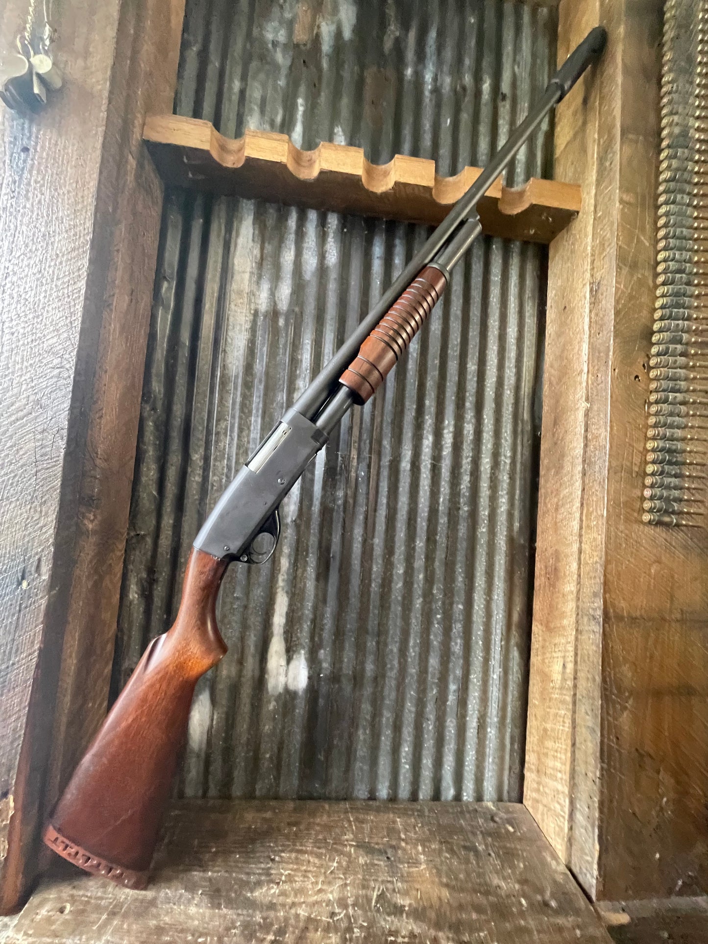 Stevens Model 77B 16 Gauge Pump Shotgun
