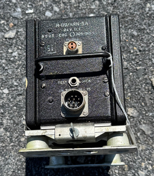 WWII U.S. Navy R-89/ARN-5A Radio Receiver – Aircraft Navigation
