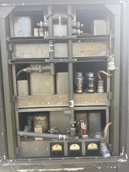 WWII U.S. Army Signal Corps radar/radio equipment cabinet