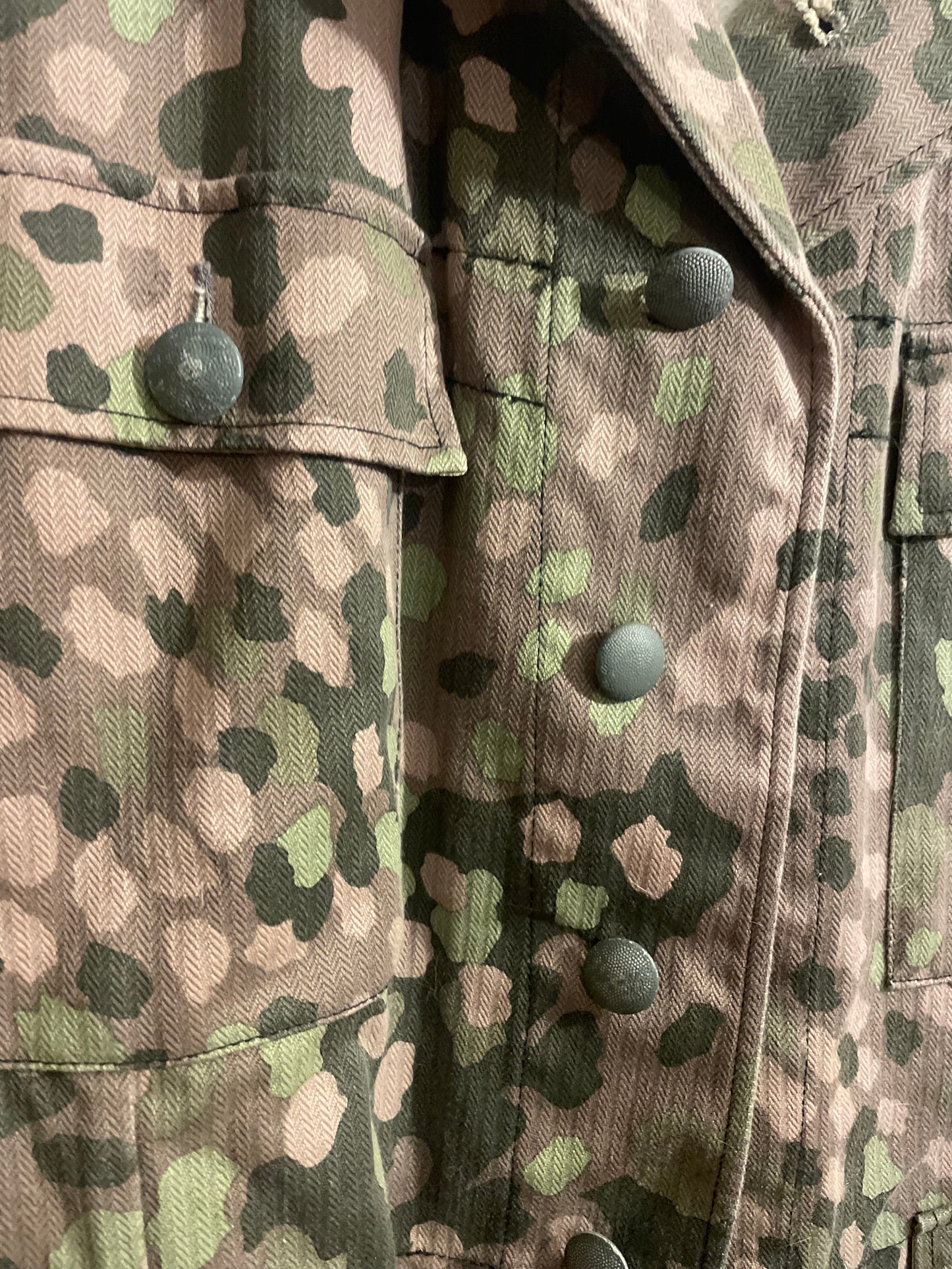 WWII German Oakleaf Tunic with insignia
