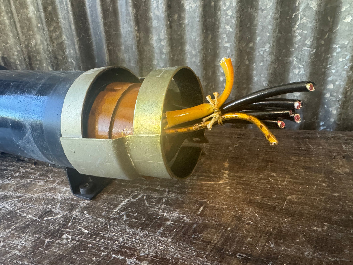 Radar Indicator CRT Display Assembly with 100-Foot Range Scale