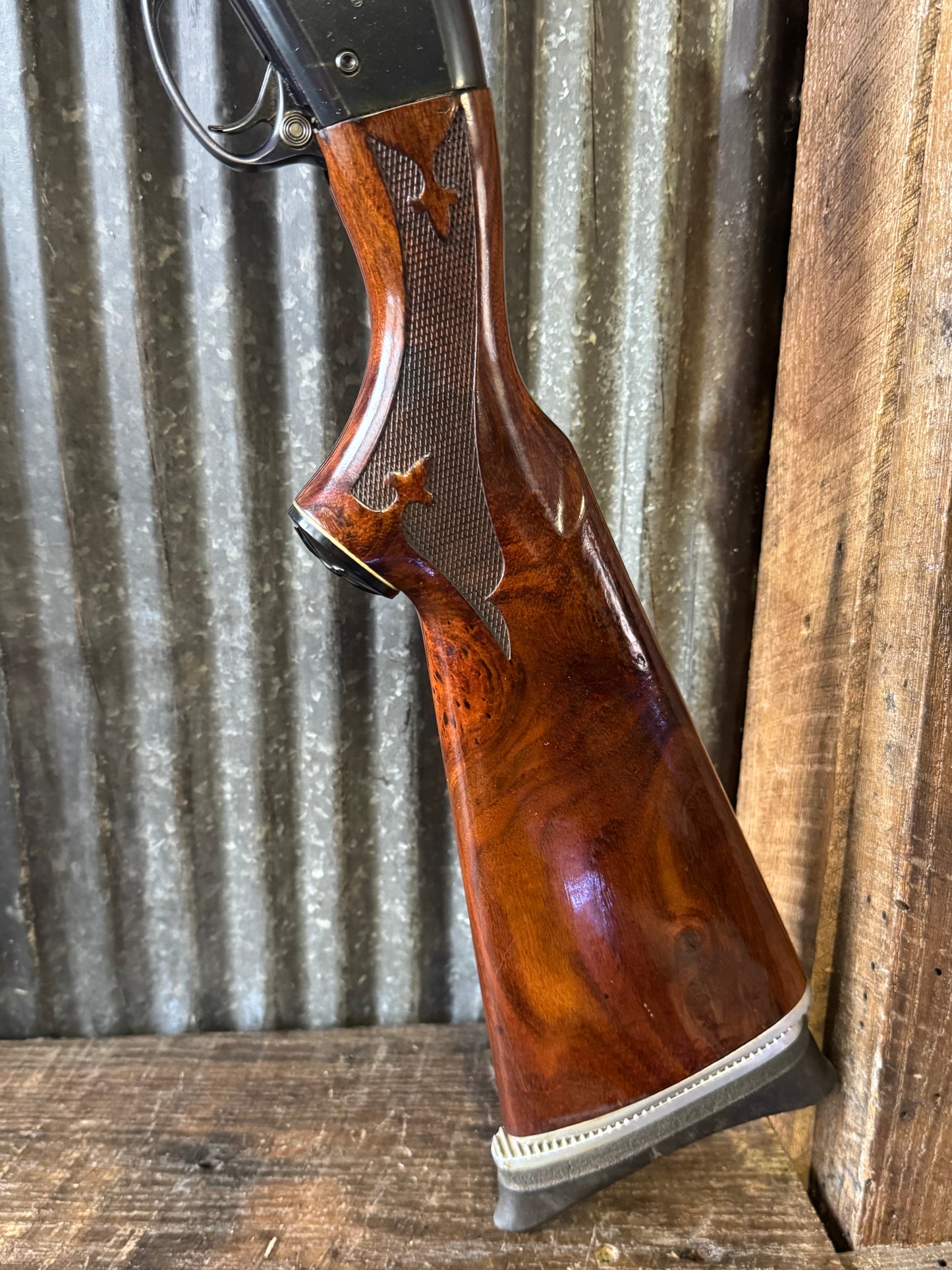 Remington Wingmaster Magnum
12 Gauge Semi-Auto Shotgun
