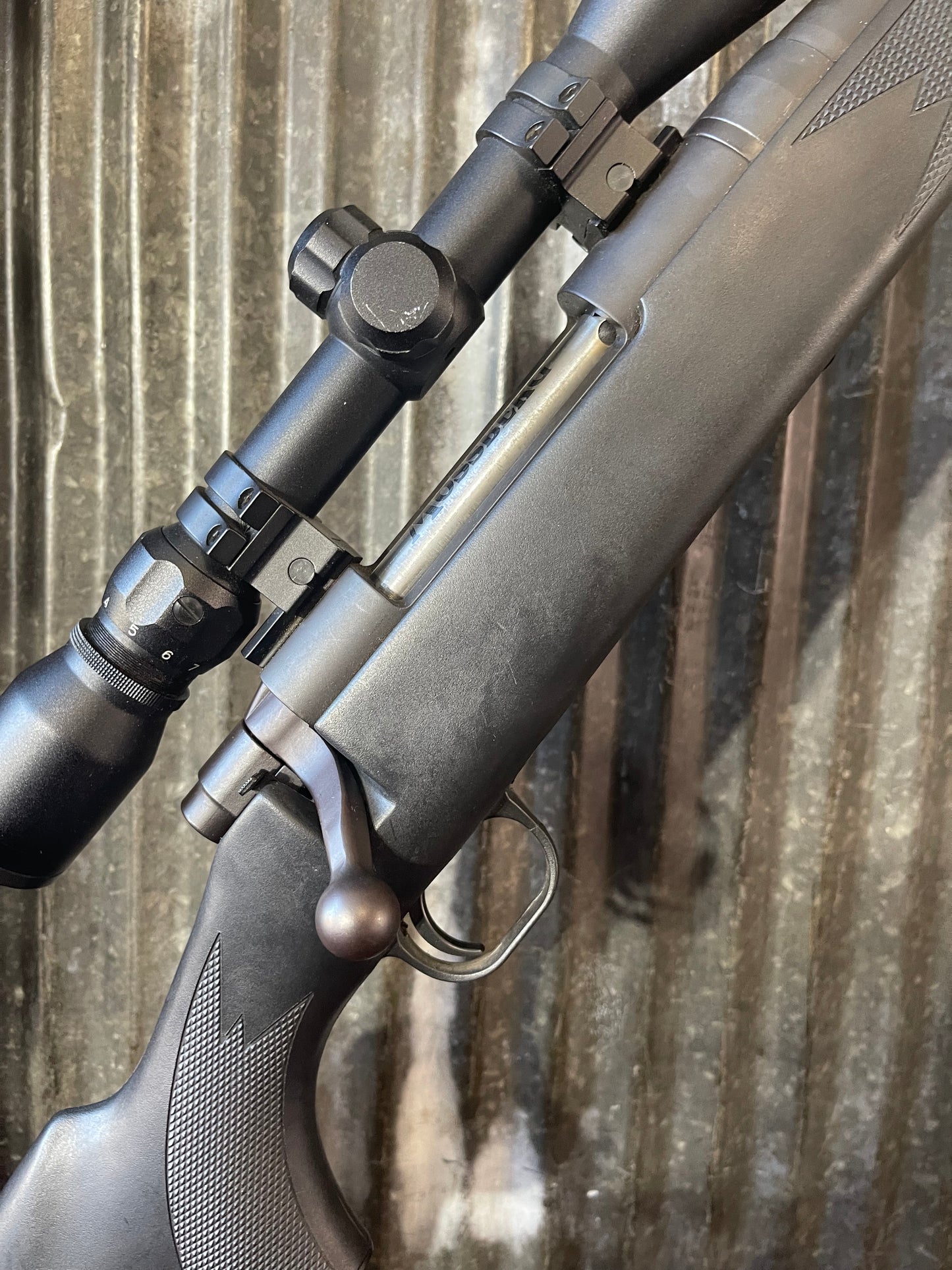 Mossberg 100 ATR Bolt Action Rifle – .30-06 Springfield – Simmons Scope