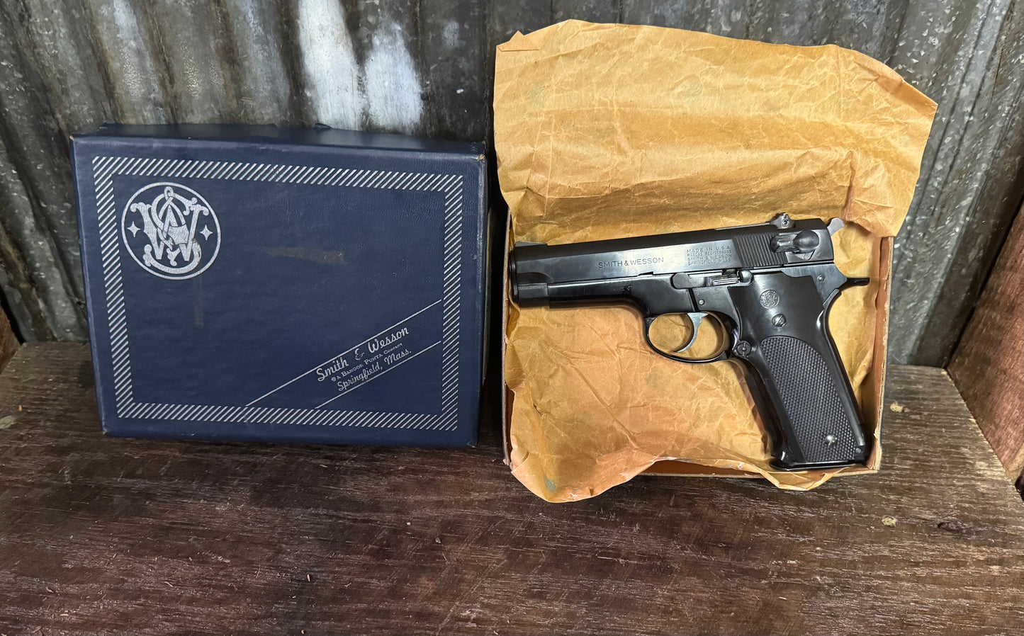 Smith & Wesson 59-Excellent in Original Box