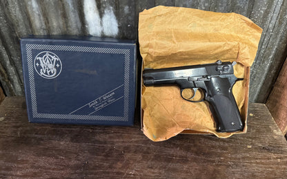 Smith & Wesson 59-Excellent in Original Box