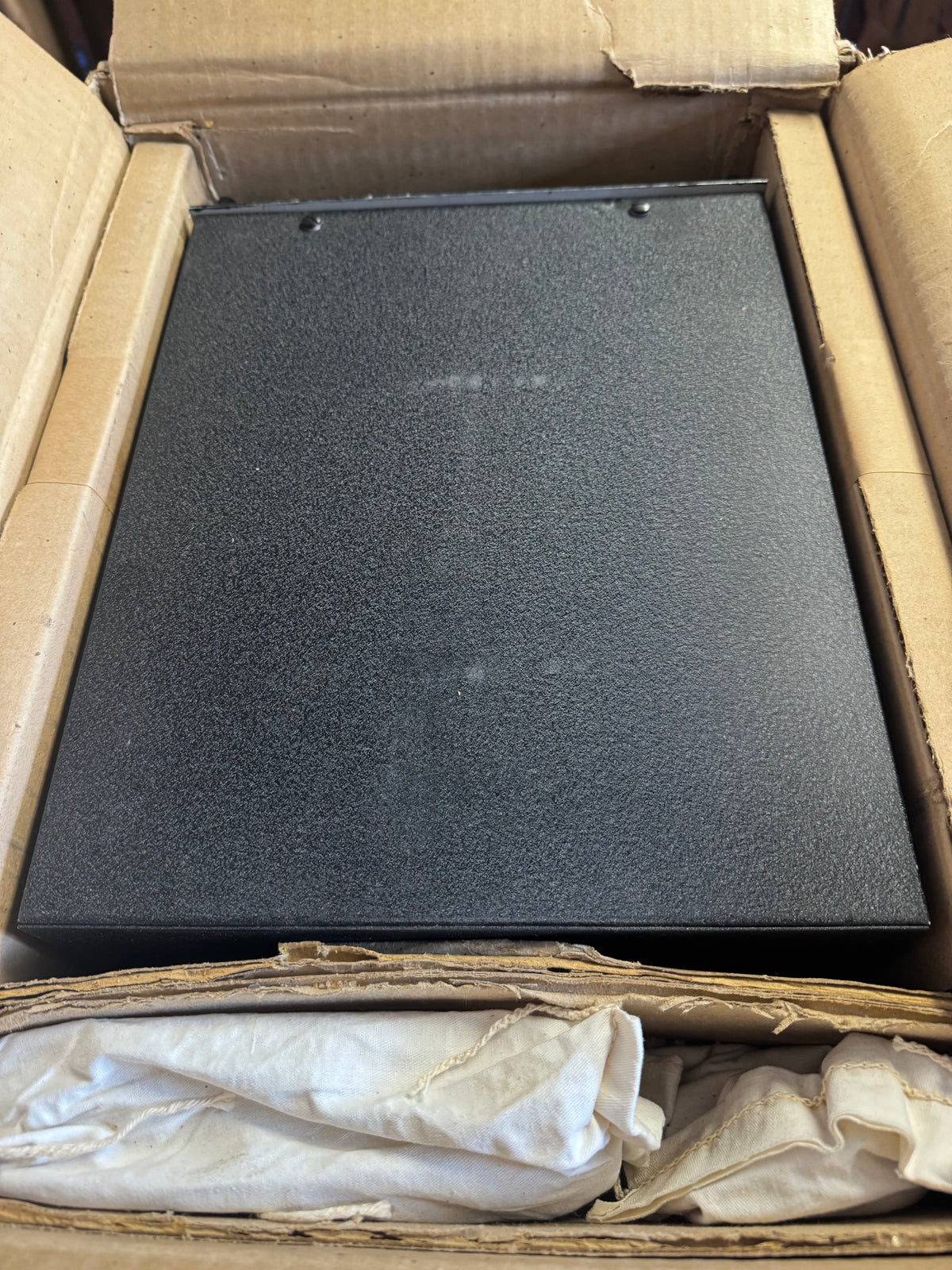 WWII U.S. Navy Admiral CP-20/APG-17 Aircraft Radar Bomb-Release Computer Unit With Original Box