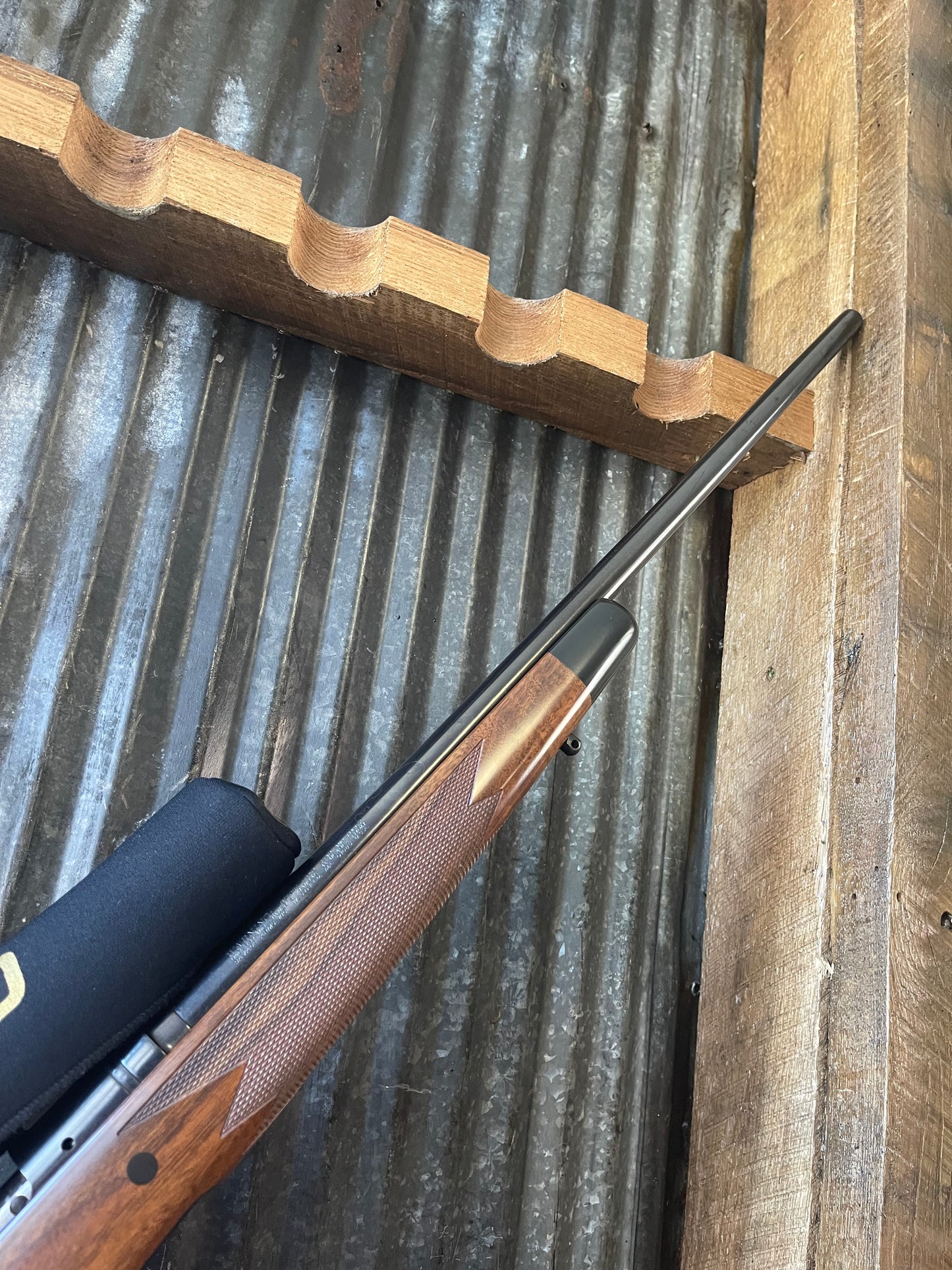 Savage Model 14 Classic Bolt Action Rifle – .250 Savage – Leupold VX-3i 3.5-10x40 Scope