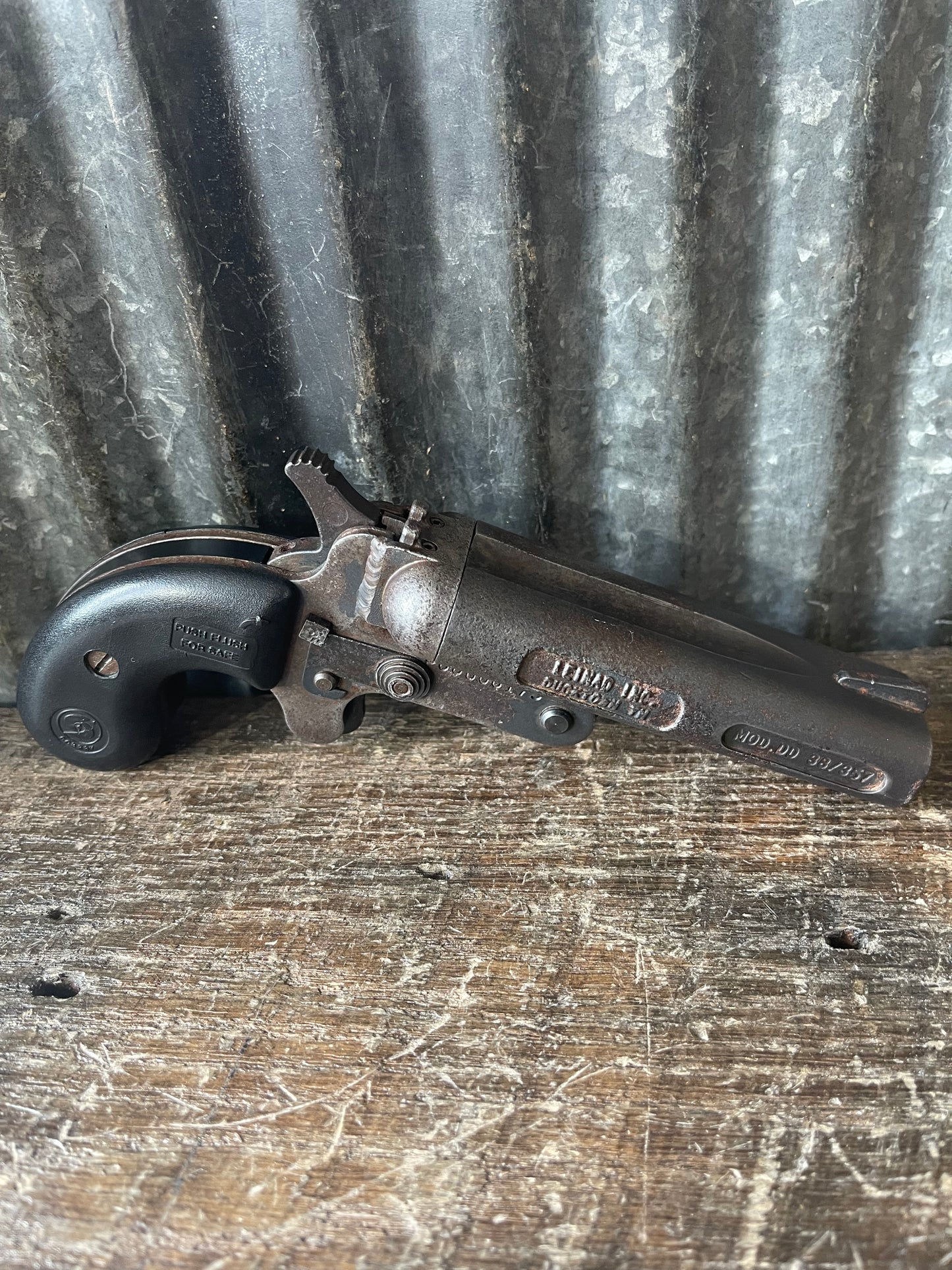 Leinad Inc. Model DD Double-Barrel Derringer – .38 Special / .357 Magnum