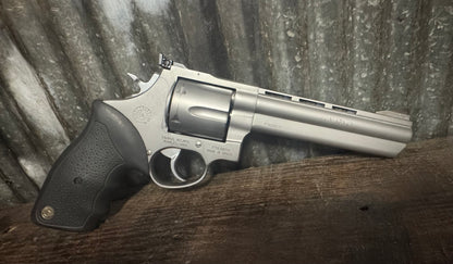 TAURUS MODEL 44 – .44 MAGNUM
