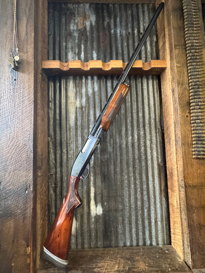 Remington Wingmaster Magnum
12 Gauge Semi-Auto Shotgun
