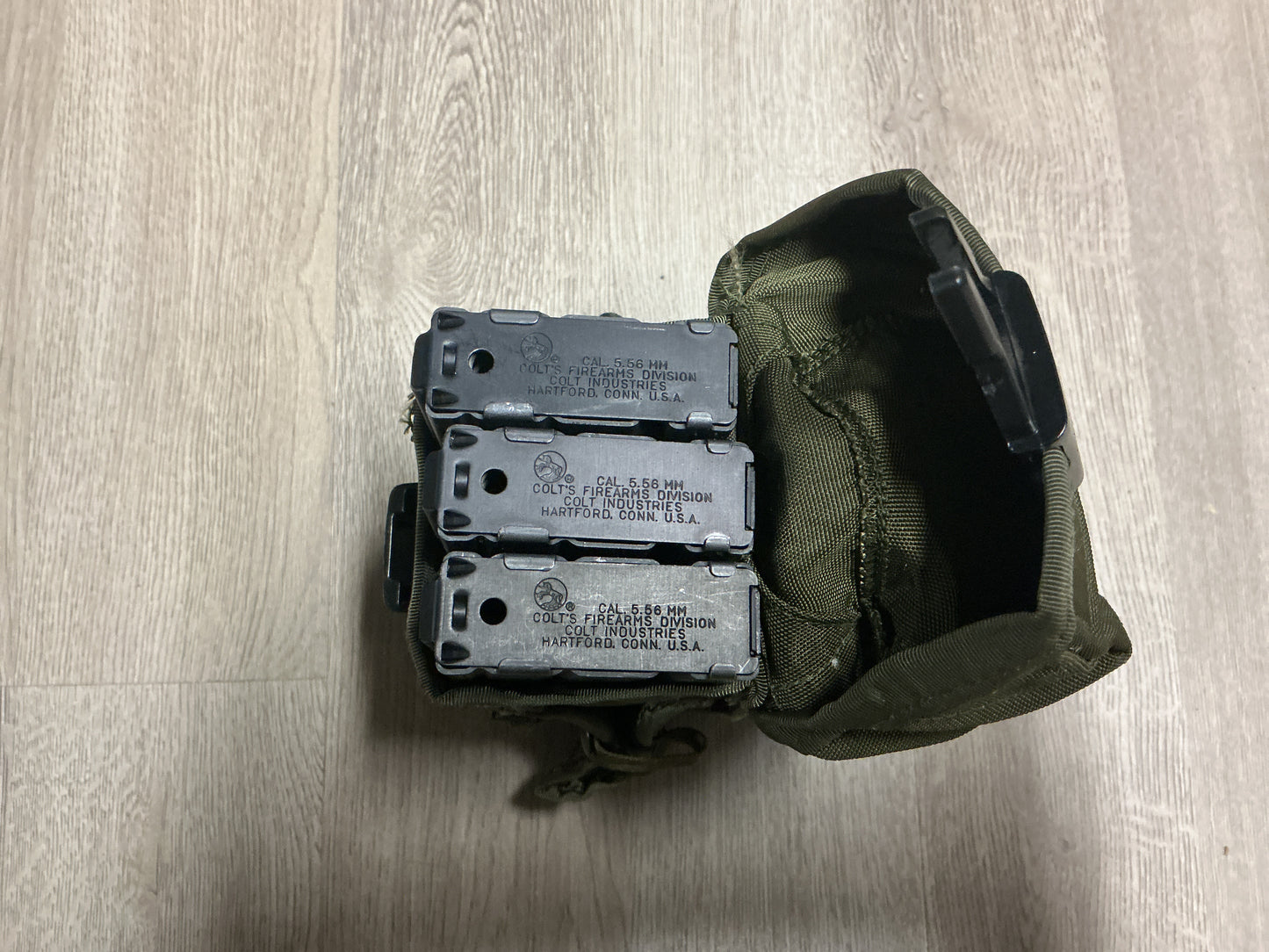 Colt Factory Triple Magazine Pouch (AR-15/M16)