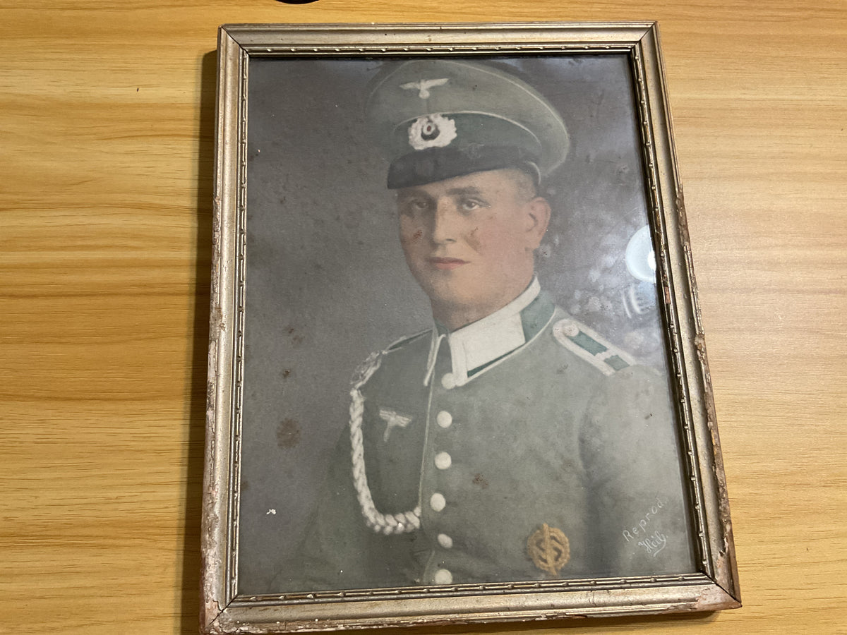 Original WWII-era German Heer Soldier Portrait-Waffenrock-SA Badge-Schutzenschnur