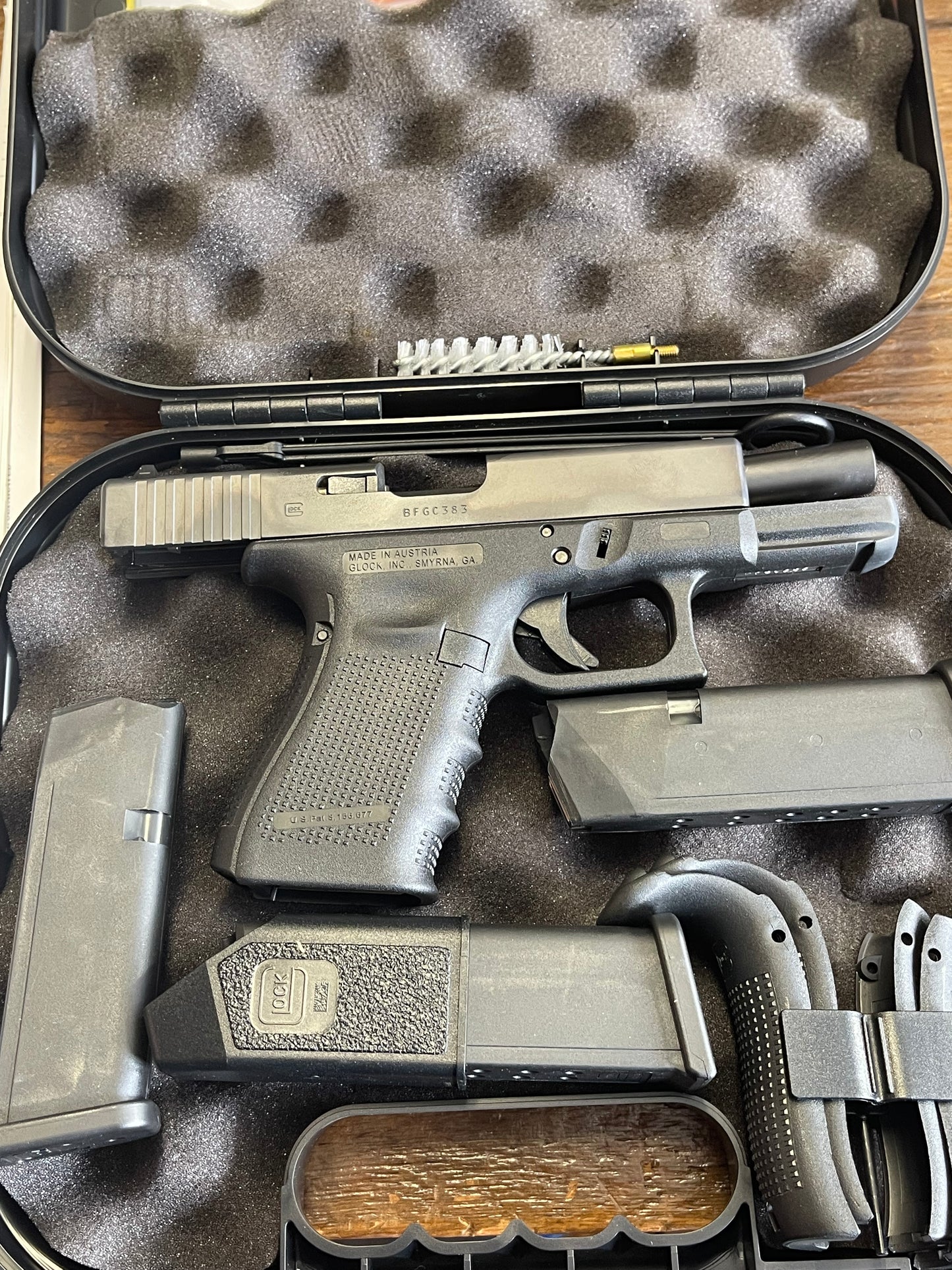 Glock 23 Gen 3 – .40 S&W – Factory Case – 3 Magazines – Excellent Condition
