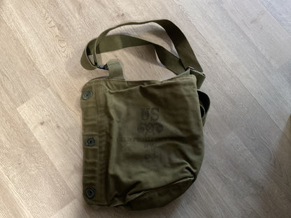Post WWII US Gas Mask Bag