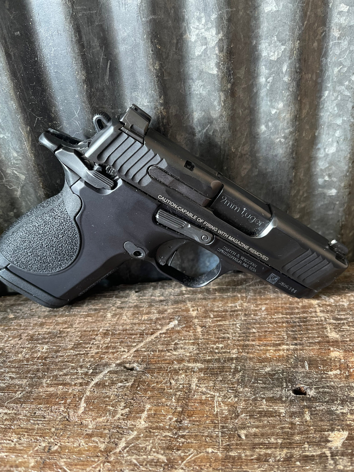 Smith & Wesson CSX 9mm – Excellent Used Condition – 3 Magazines + Holster