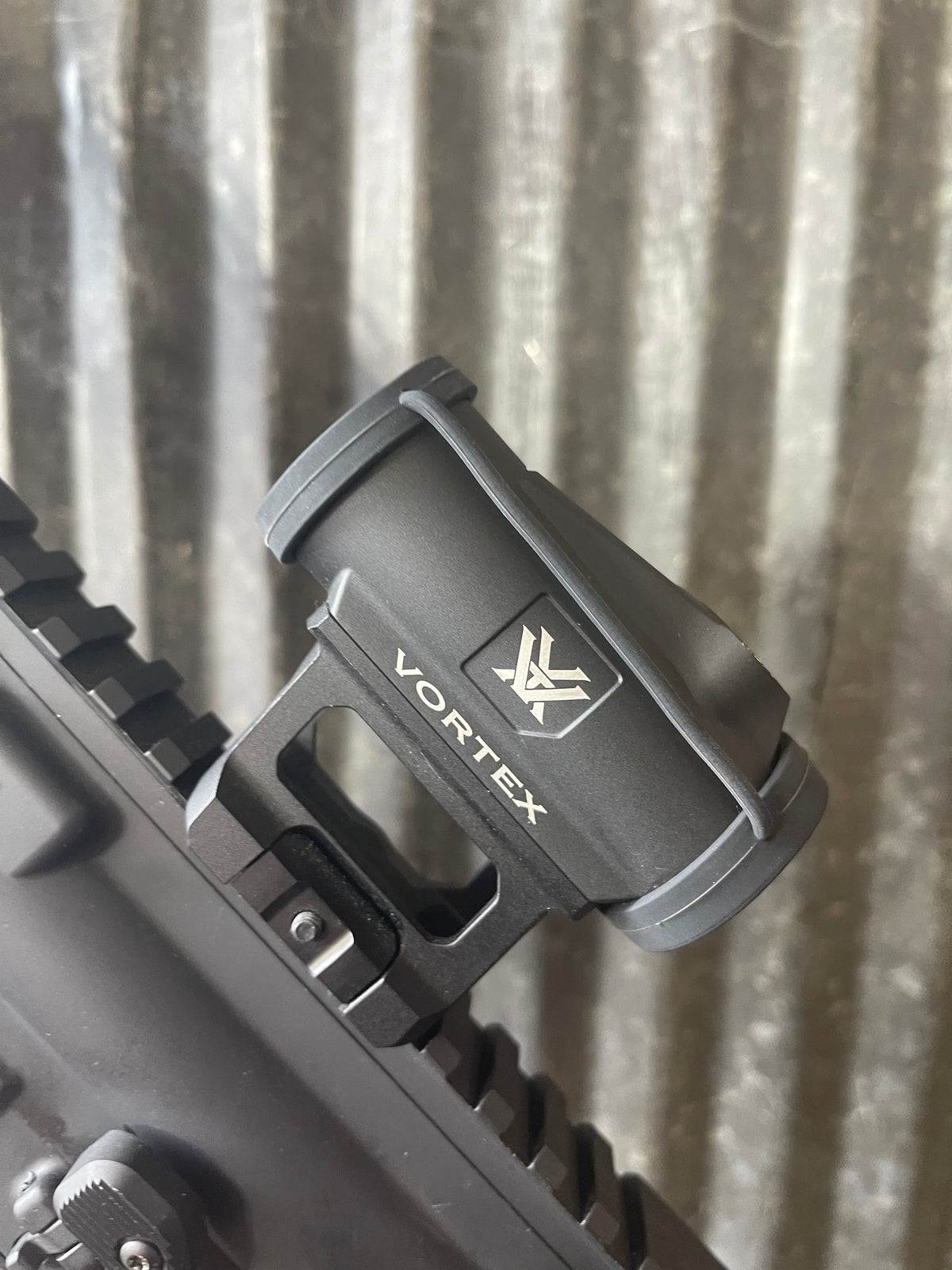 Diamondback DB15 5.56 NATO – Vortex Red Dot – M-LOK Handguard – Good Used Condition