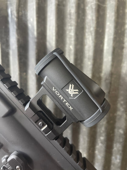 Diamondback DB15 5.56 NATO – Vortex Red Dot – M-LOK Handguard – Good Used Condition
