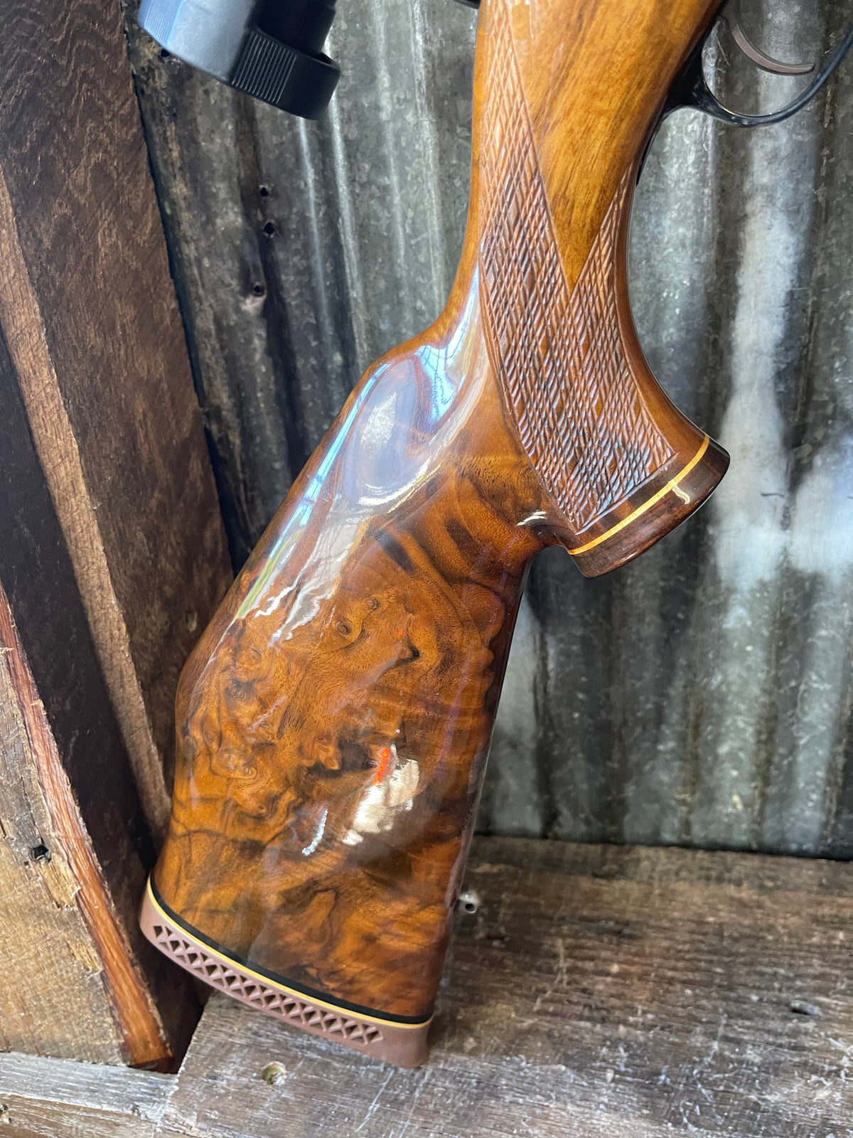 Weatherby Mark V .300 Weatherby Magnum – Magnaported – Swarovski Habicht 6-18x50