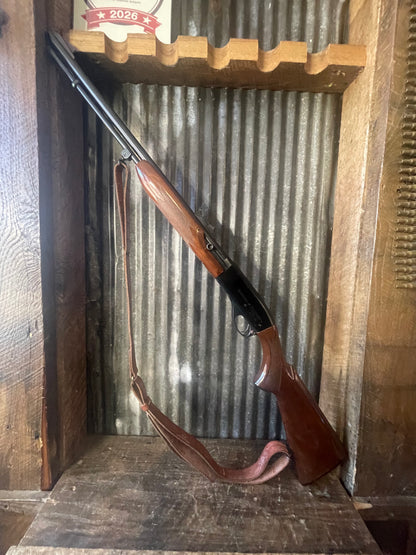 Remington Model 552 Speedmaster semi-automatic rimfire rifle chambered in .22 LR, manufactured in 1979.