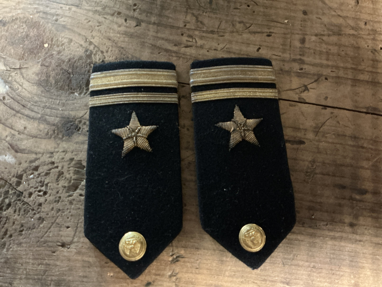 WWII U.S. Army Air Force’s Officer Shoulder Boards(Pair)-First Lieutenant-Black Wool Dress Uniform Epaulettes