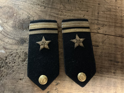 WWII U.S. Army Air Force’s Officer Shoulder Boards(Pair)-First Lieutenant-Black Wool Dress Uniform Epaulettes
