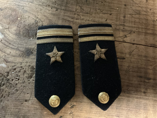WWII U.S. Army Air Force’s Officer Shoulder Boards(Pair)-First Lieutenant-Black Wool Dress Uniform Epaulettes