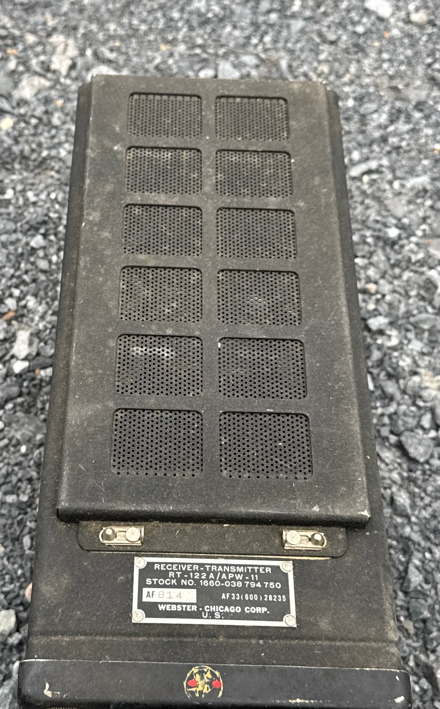 WWII U.S. Military RT-122A/APW-11 Receiver-Transmitter
