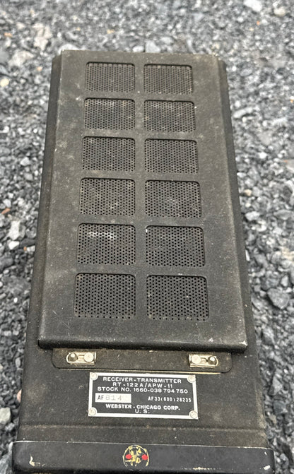 WWII U.S. Military RT-122A/APW-11 Receiver-Transmitter