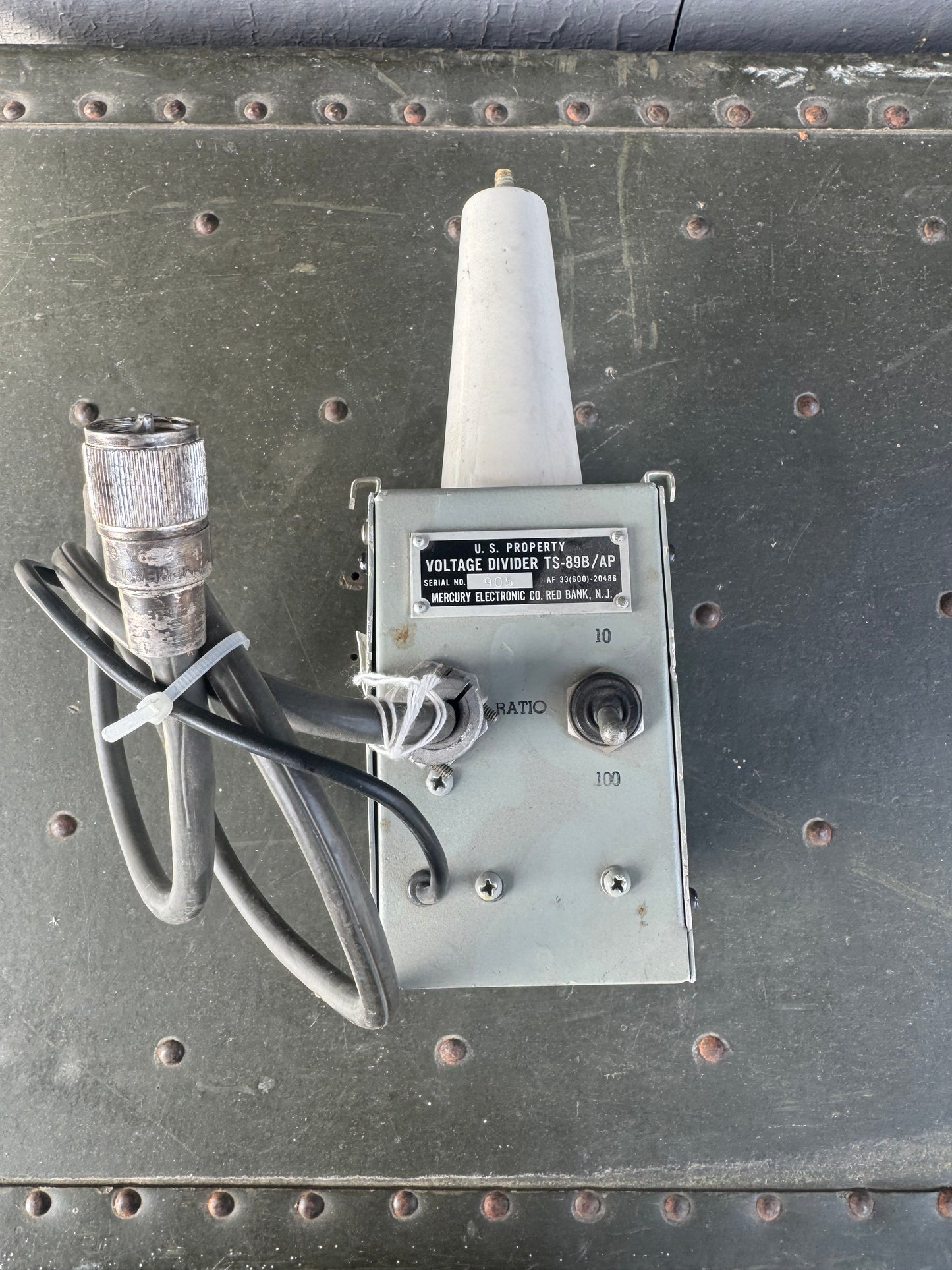 TS-89B/AP Voltage Divider