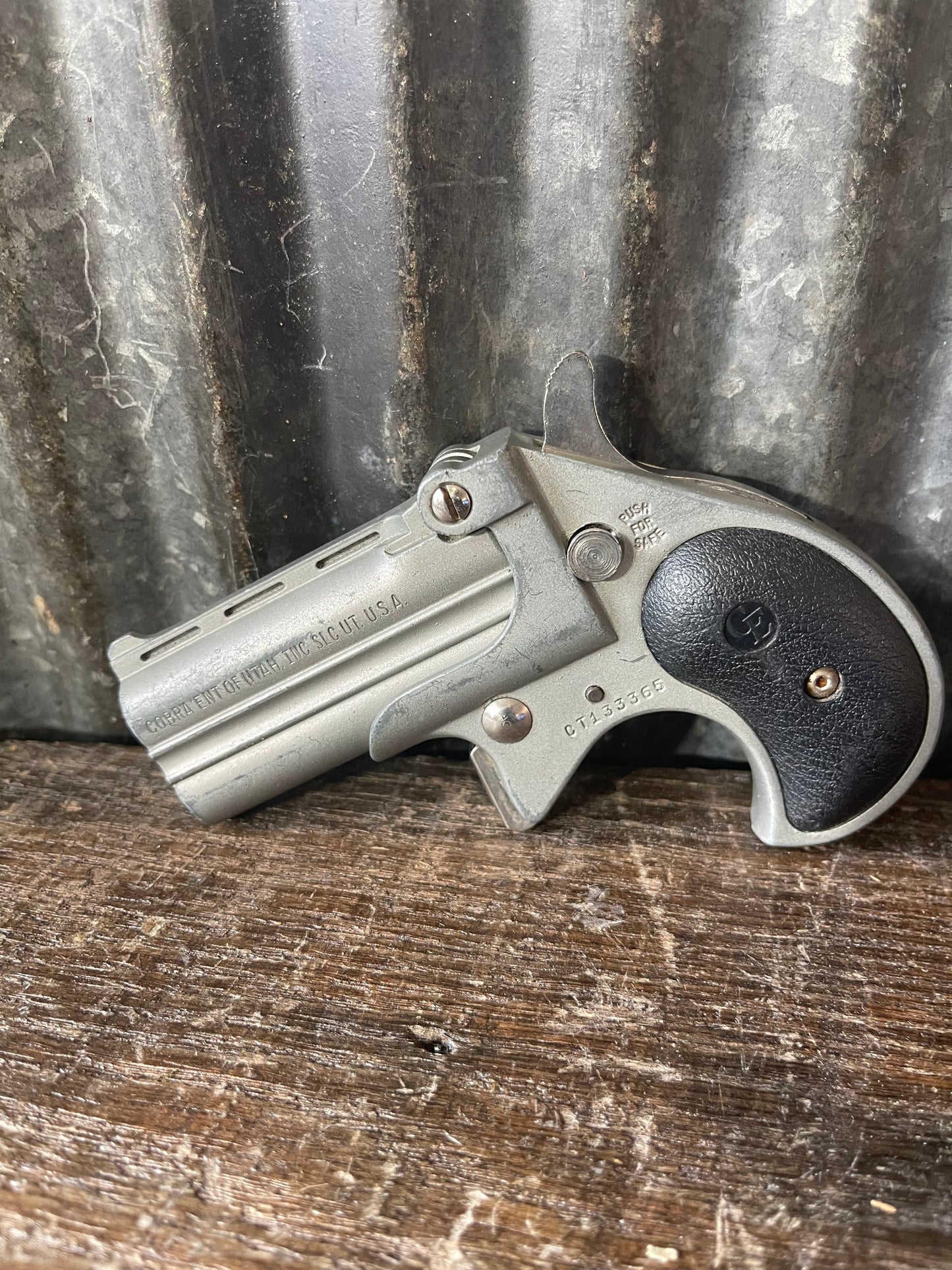 Cobra Enterprises CB380 Derringer – .380 auto