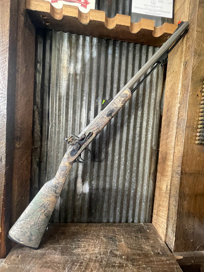 Traditions Deerhunter .50 Cal Flintlock – Stainless/Cerakote-Style Finish – Realtree Camo