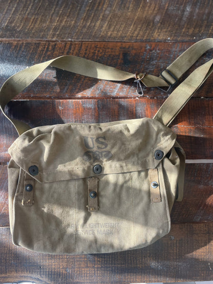 WWII lightweight Gasmask Bag- original