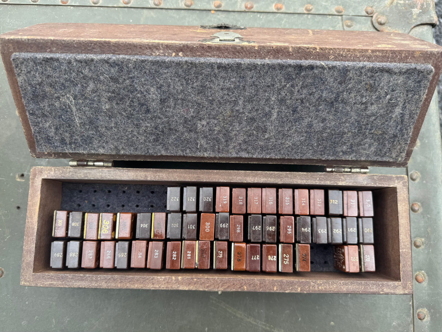 WWII/U.S. Military Crystal Unit Storage Set