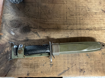 U.S. M6 MILPAR Bayonet w/ M8A1 Scabbard-M14 Vietnam Era