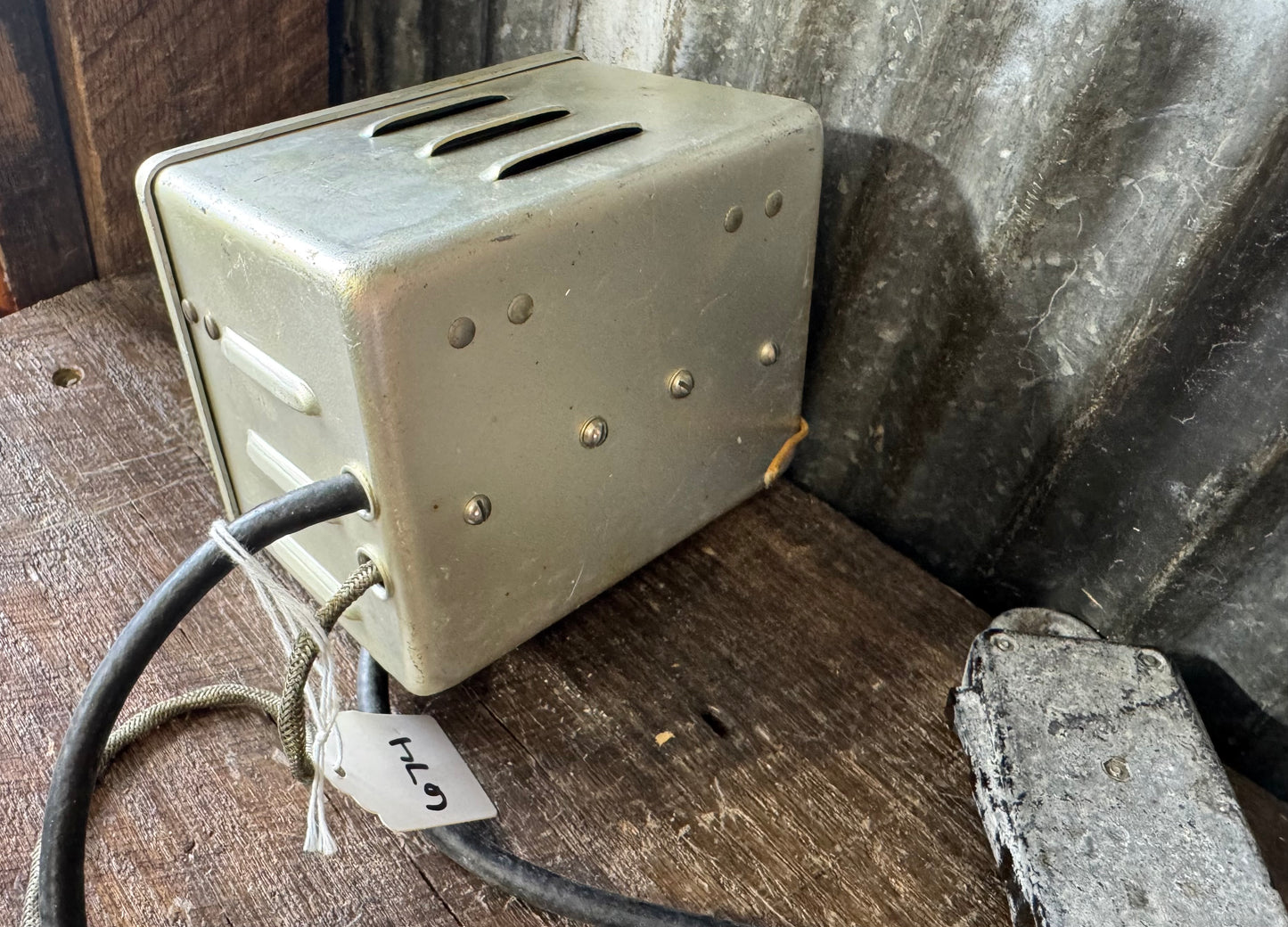 WWII Packard-Bell Model K-1 Signal Corps Pre-Amplifier – 28 Volt DC – Aircraft Communications